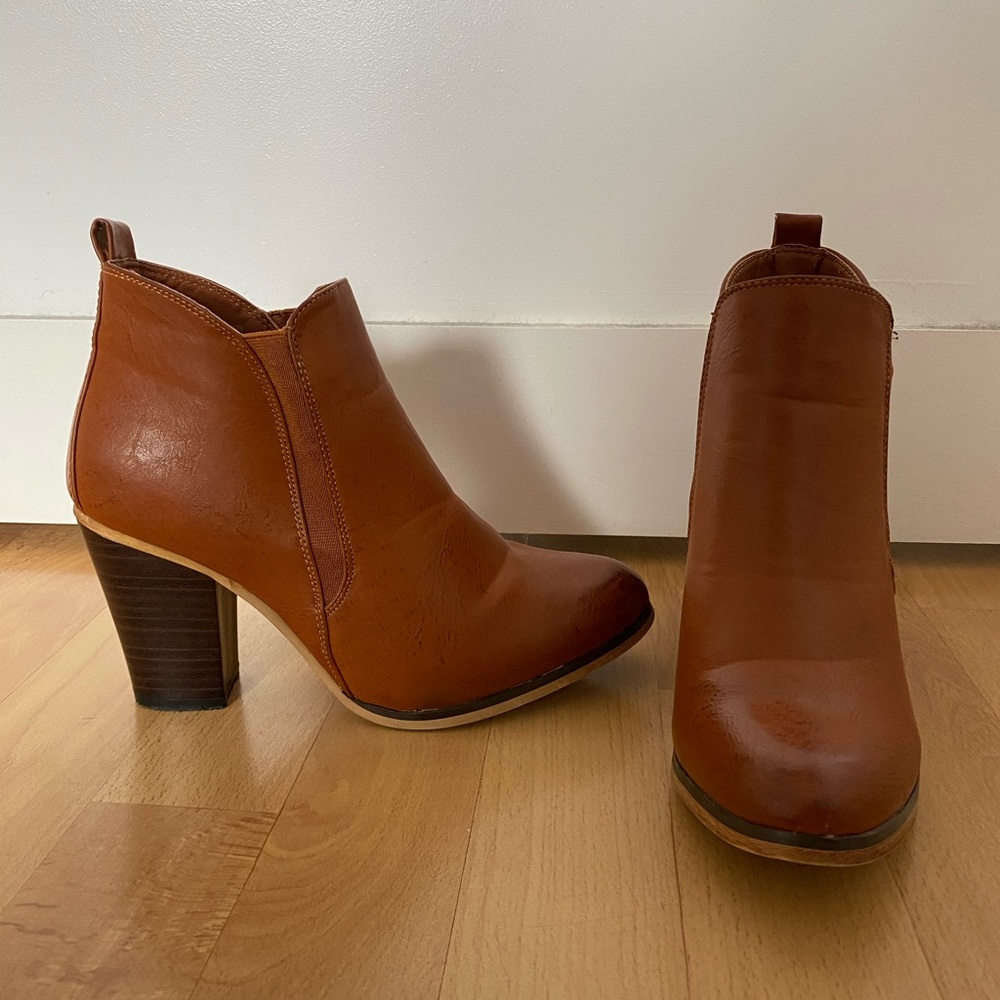 Ankle boots